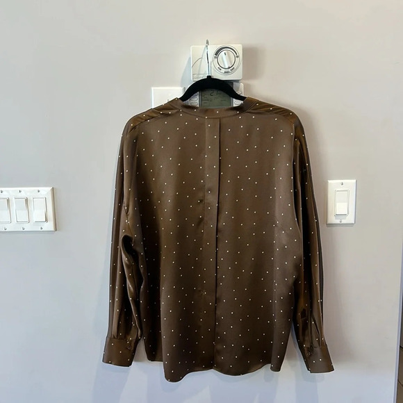 Vince  Satin Dot Print Popover Button Up Woodbine Blouse - Picture 6 of 10